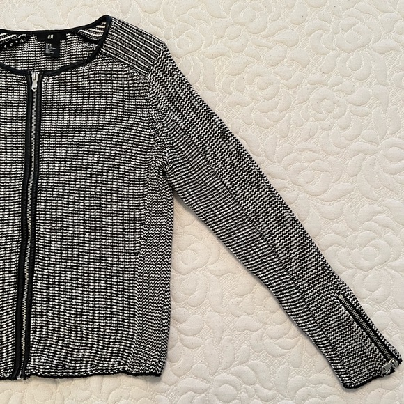 H&M Jacket/Blazer Quilted with Leather Lining - Picture 5 of 5